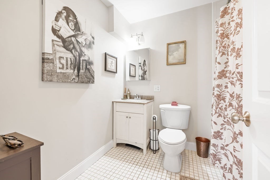 Boston, Massachusetts 02127, United States, 2 Bedrooms Bedrooms, ,2 BathroomsBathrooms,Residential,Contingent,212173