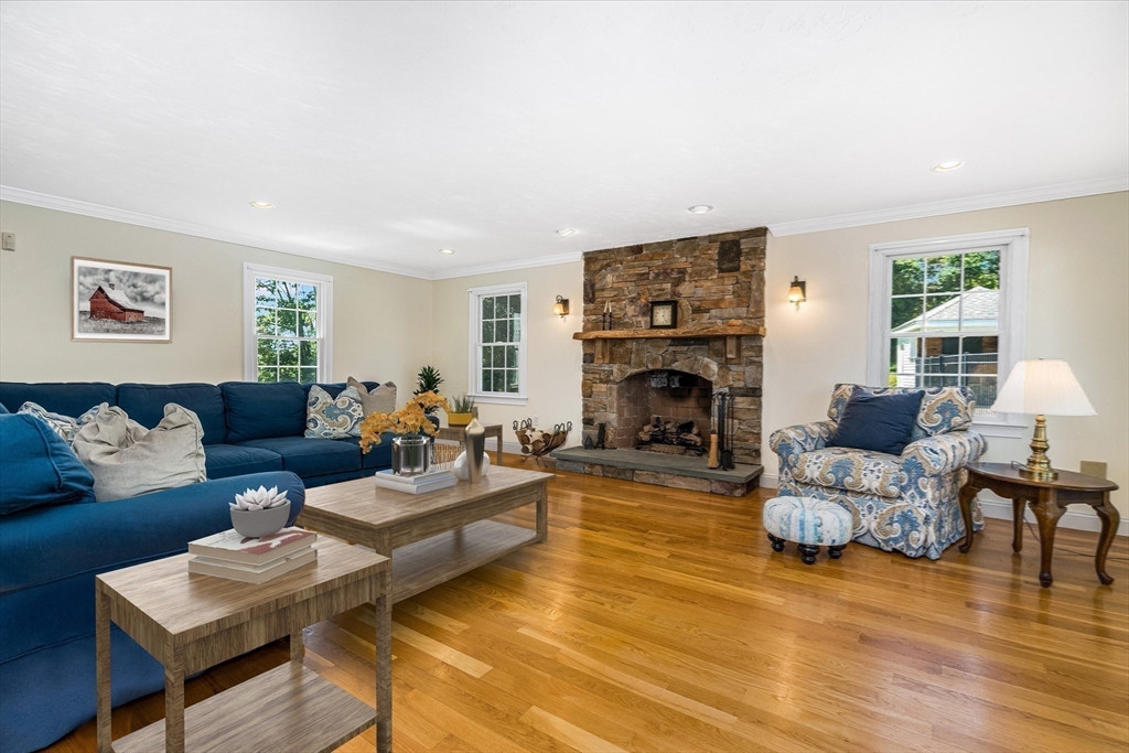 63 Uxbridge Rd
