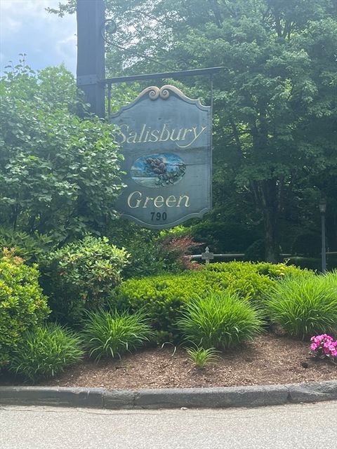 Photo of 796 Salisbury St #B, Worcester, MA 01609 (MLS # 73464106)