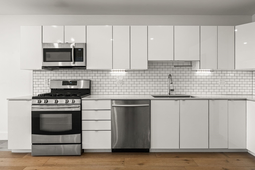 250 Meridian St UNIT 306