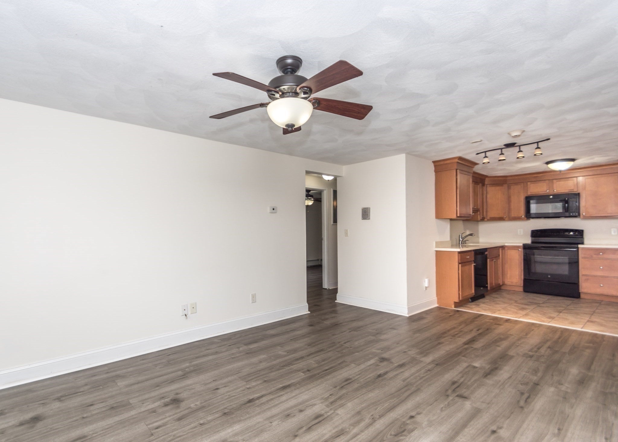1105 Lexington Street #4-1, Waltham, MA Photo #3