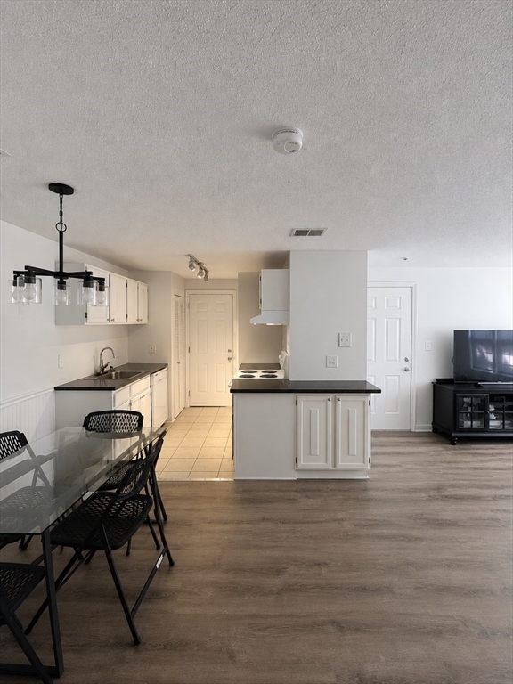 14 Walden Dr 4