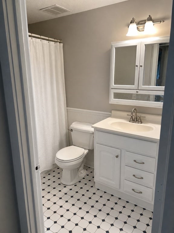 14 Walden Dr 4