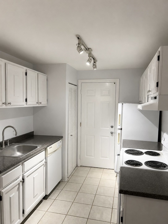 14 Walden Dr 4