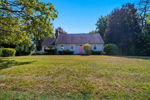 10 Primrose Ln Wilbraham MA 01095