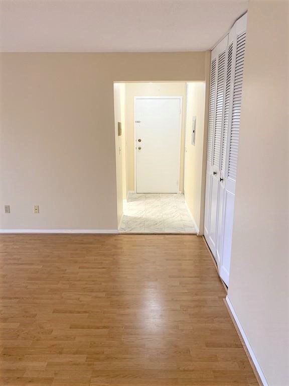 32 Shrewsbury Green Dr J