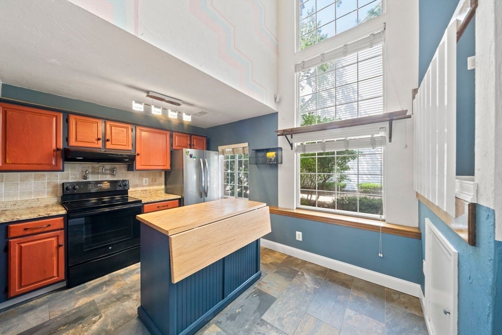 171 Tall Oaks Dr F