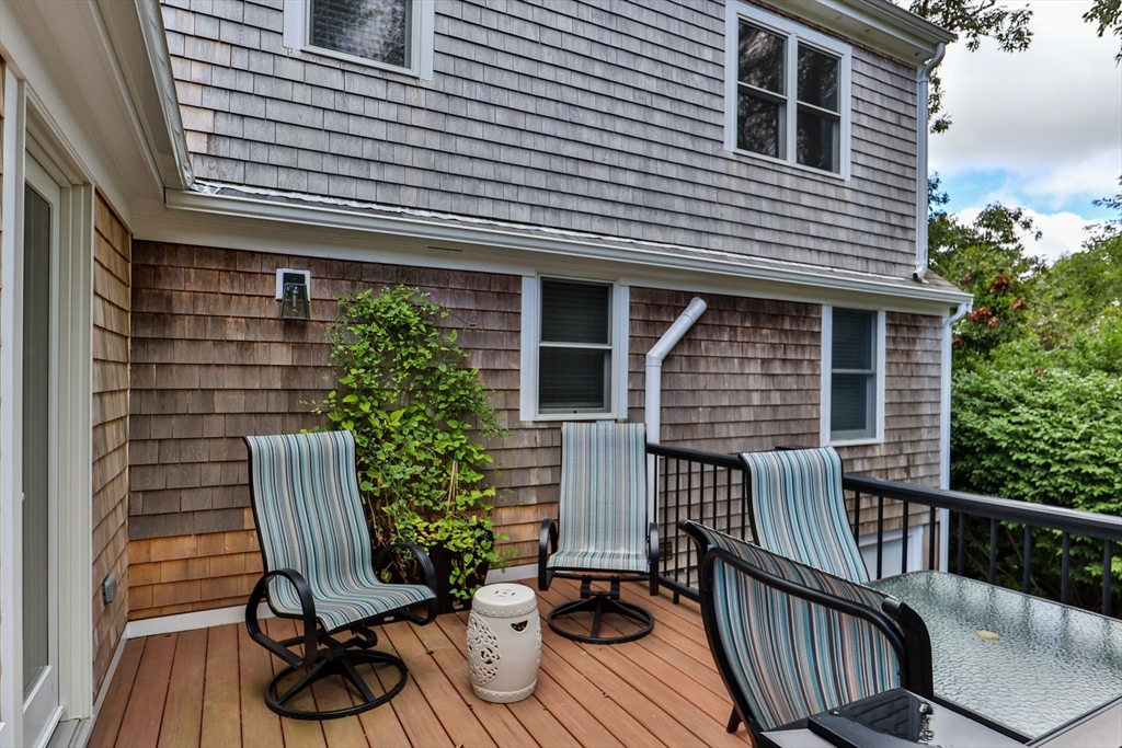 Chatham, Massachusetts 02633, United States, 4 Bedrooms Bedrooms, ,2 BathroomsBathrooms,Residential,Pending,213915