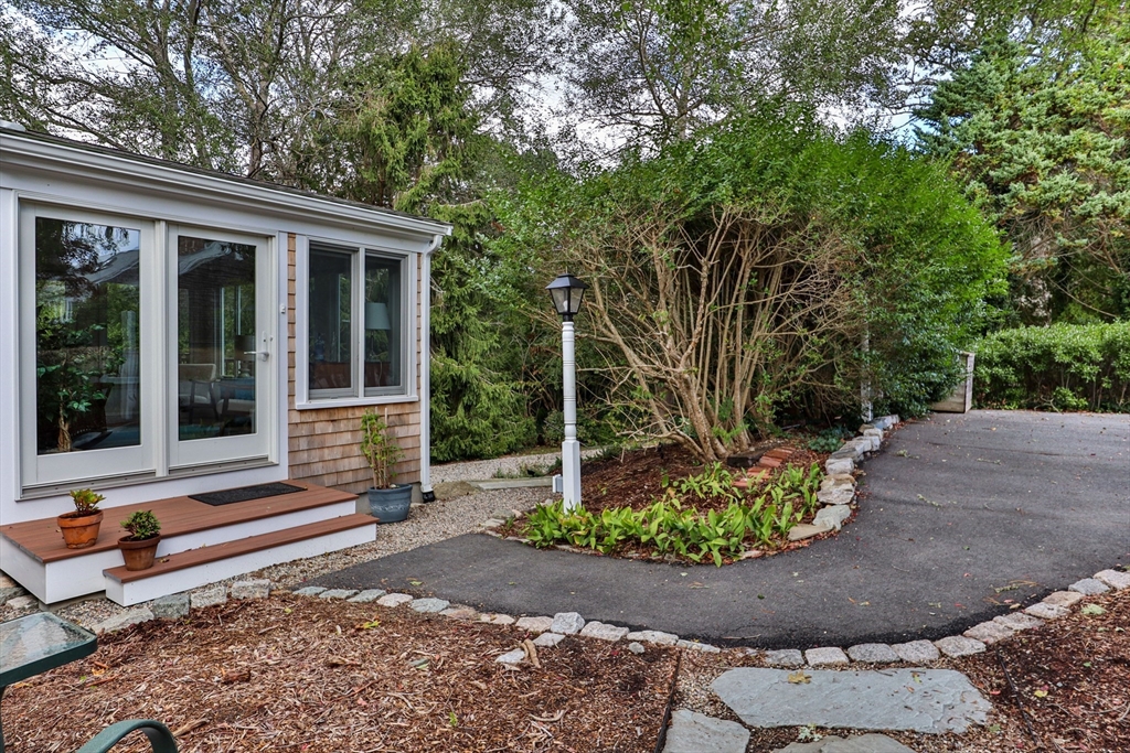 306 Old Queen Anne Rd