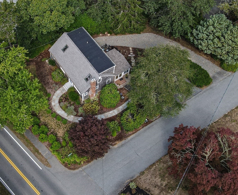 Chatham, Massachusetts 02633, United States, 4 Bedrooms Bedrooms, ,2 BathroomsBathrooms,Residential,Pending,213915