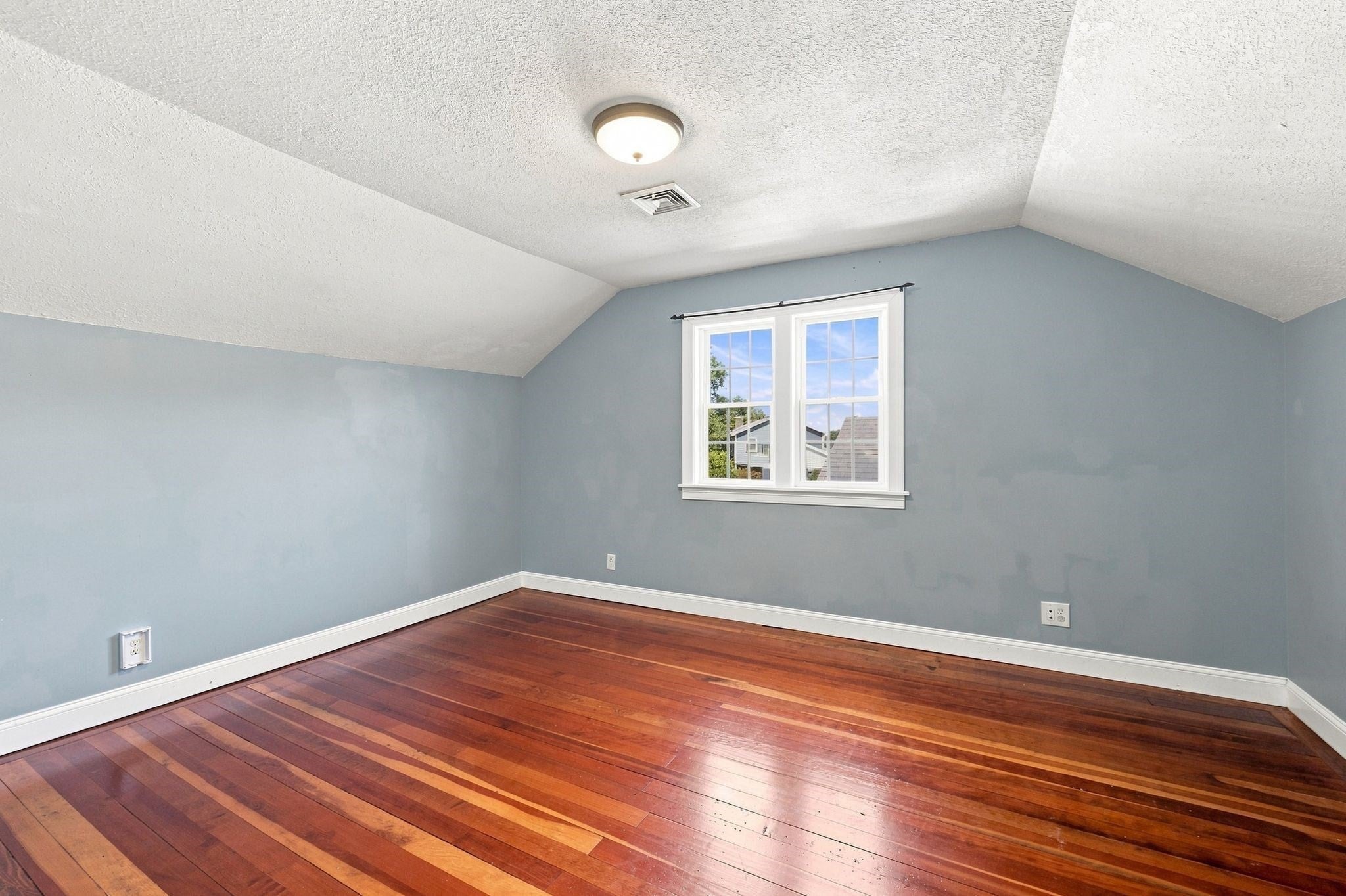 8 Caddyshack Dr, Chicopee, MA Photo #32