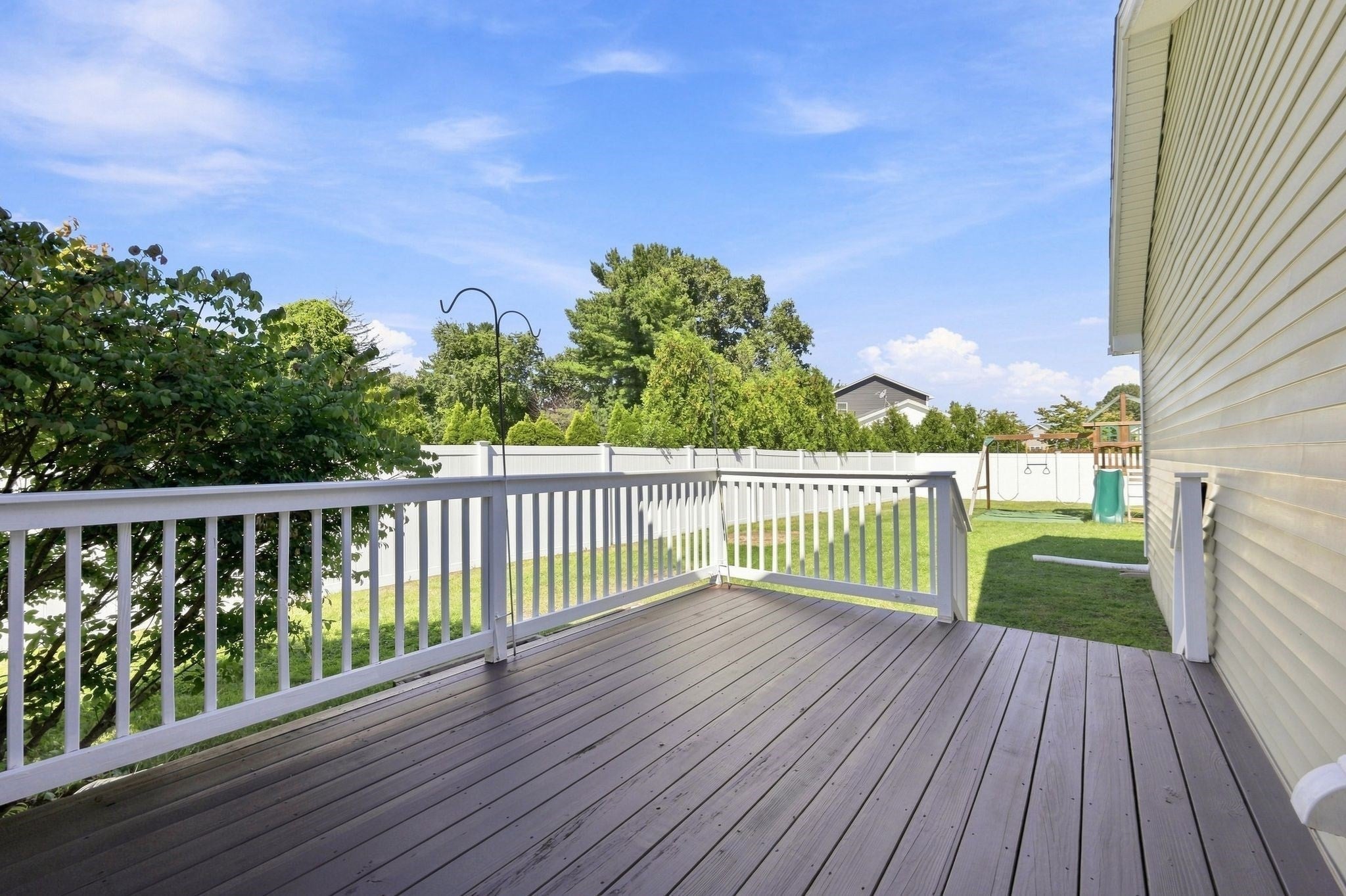 8 Caddyshack Dr, Chicopee, MA Photo #36