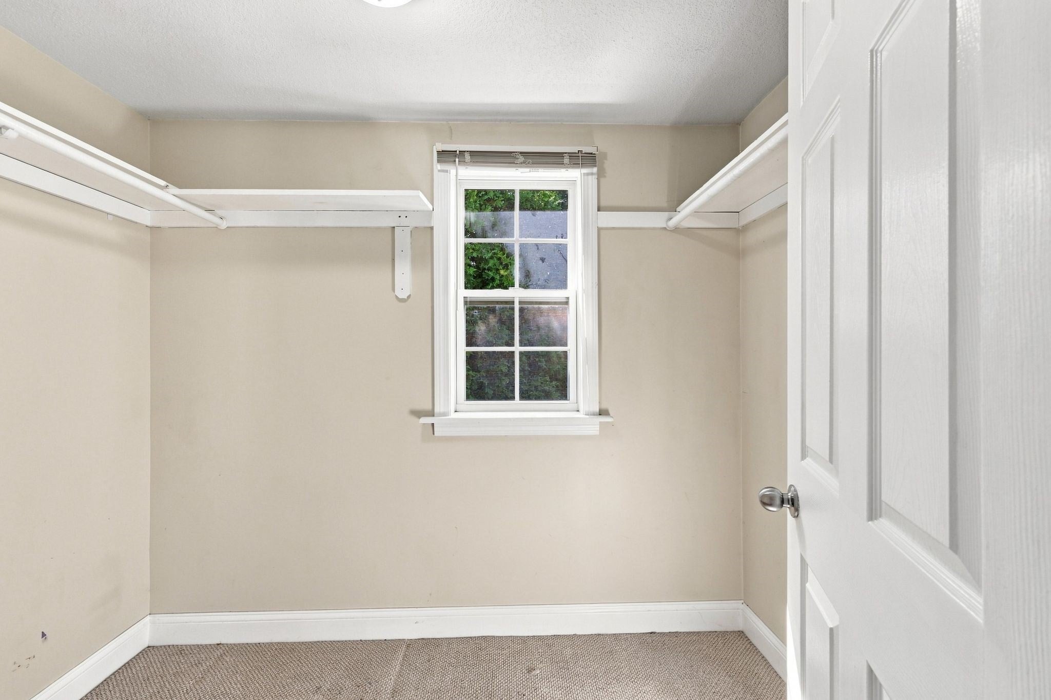 8 Caddyshack Dr, Chicopee, MA Photo #18