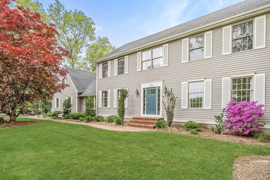 15 Wenlock Cir
