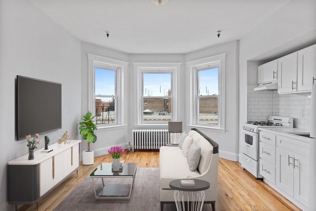 Click for 1330 Commonwealth Ave #26, Boston, MA slideshow