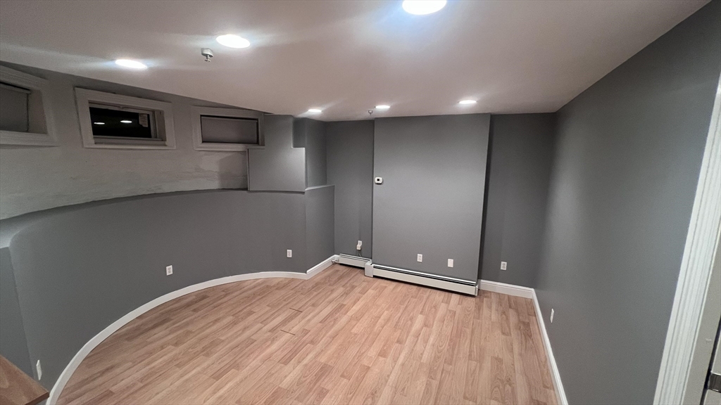 23 Saint Stephen St 23-3