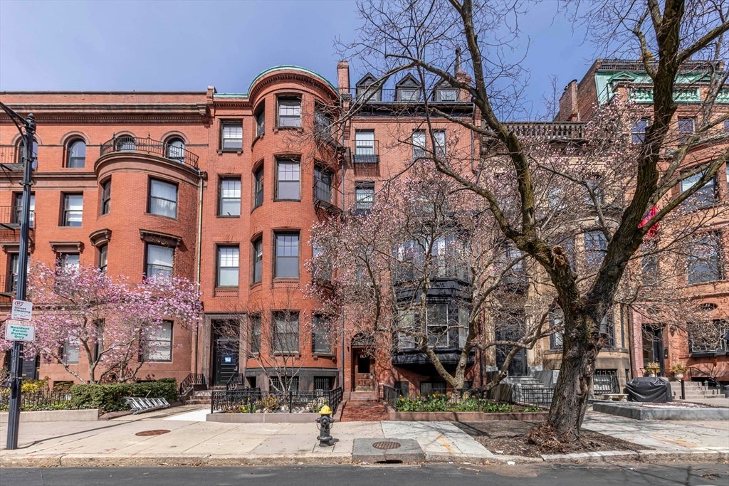 462 Beacon St #22, Boston, MA, 462 Beacon St #22, Boston, MA Photo #1