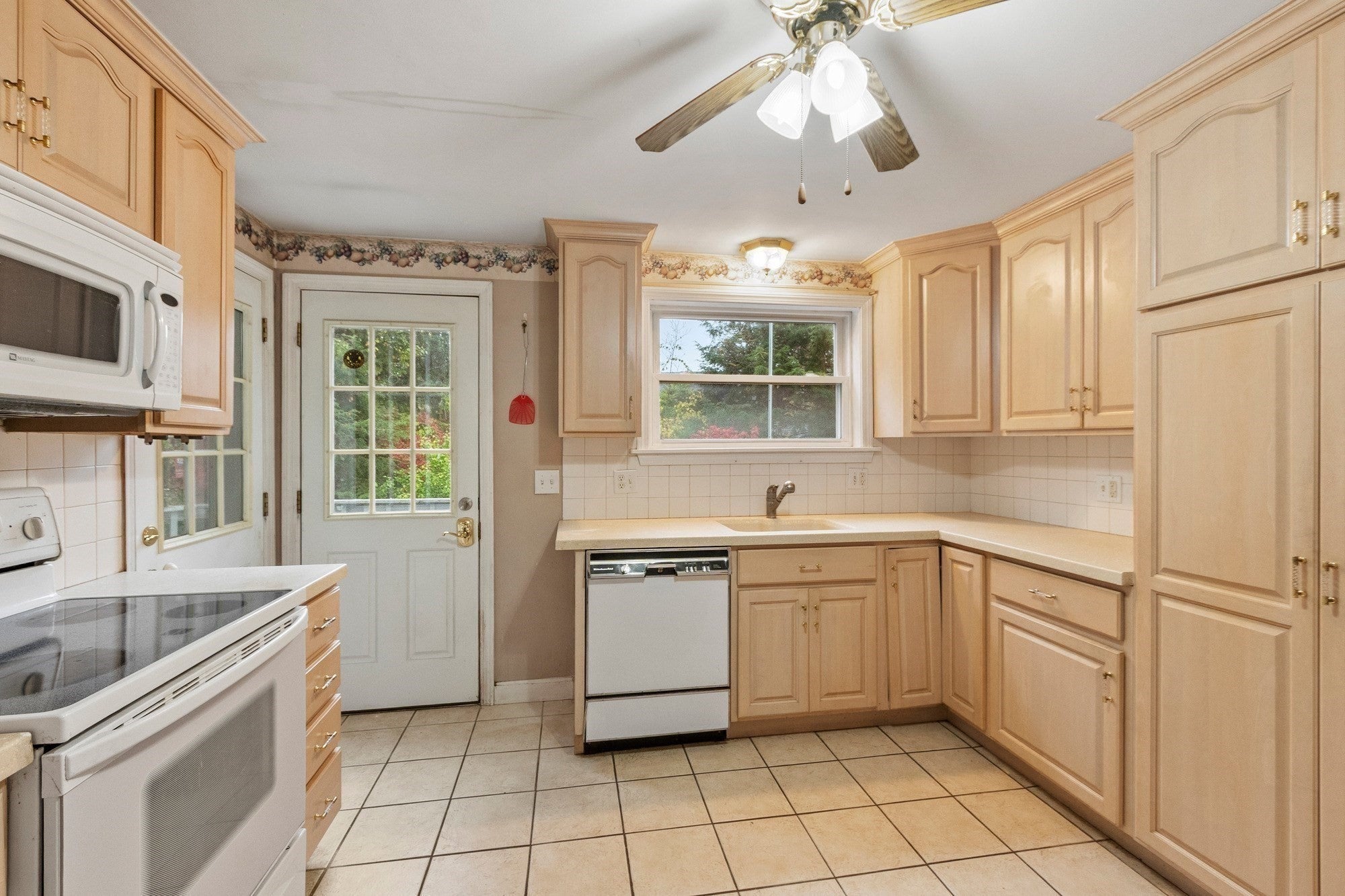1106 Wachusett St, Holden, MA Photo #19