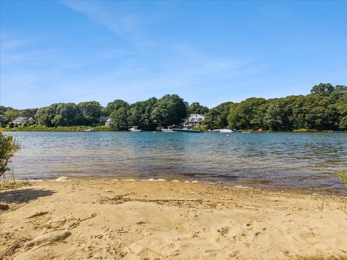 21 Harborview Dr, Falmouth, MA, 21 Harborview Dr, Falmouth, MA Photo #21