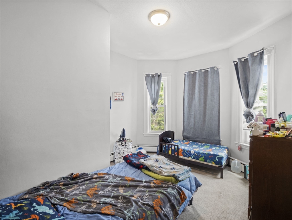 Boston, Massachusetts 02121, United States, 9 Bedrooms Bedrooms, ,3 BathroomsBathrooms,Residential,Active,139321