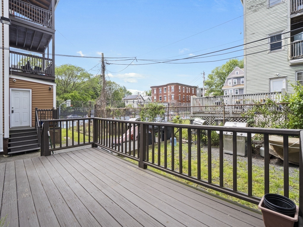 Boston, Massachusetts 02121, United States, 9 Bedrooms Bedrooms, ,3 BathroomsBathrooms,Residential,Active,139321