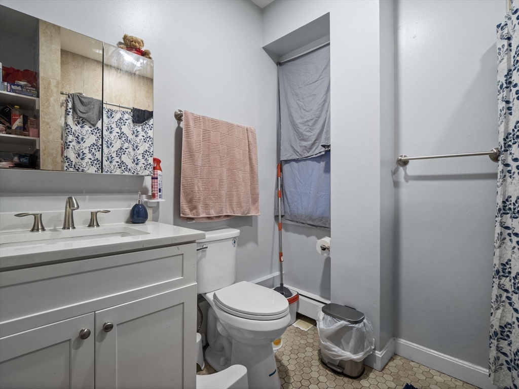 Boston, Massachusetts 02121, United States, 9 Bedrooms Bedrooms, ,3 BathroomsBathrooms,Residential,Active,139321