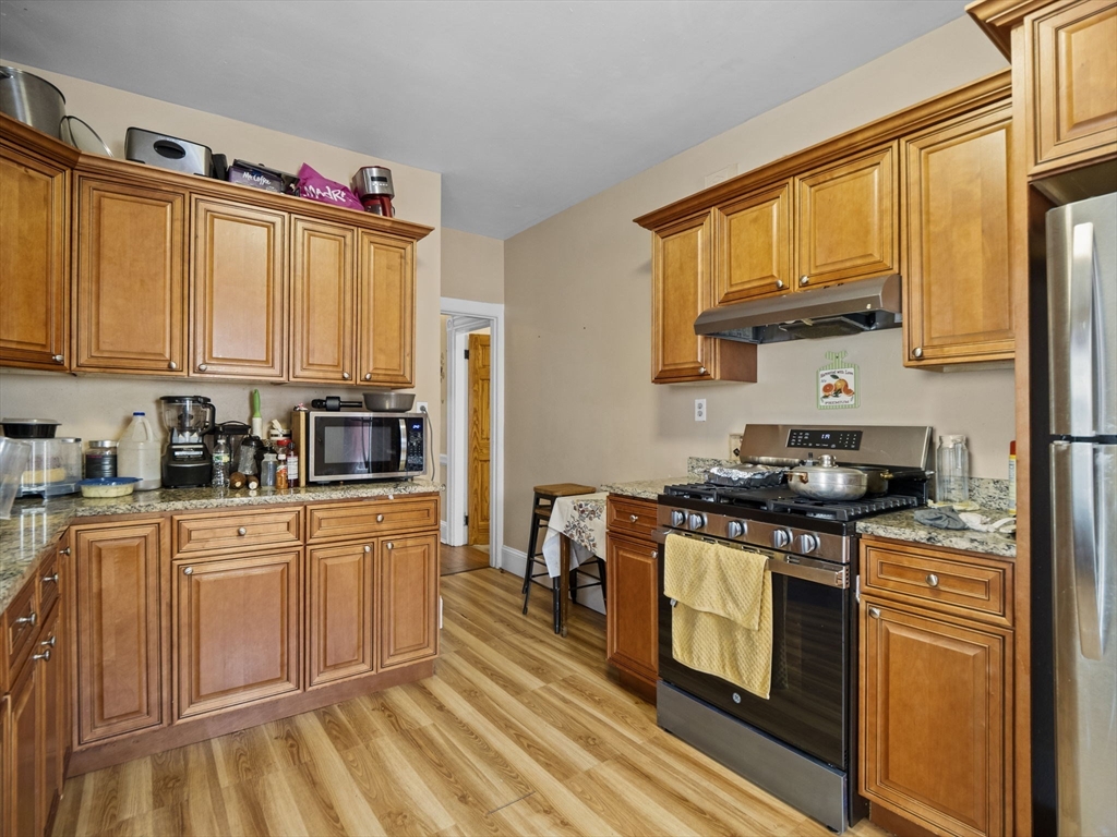 Boston, Massachusetts 02121, United States, 9 Bedrooms Bedrooms, ,3 BathroomsBathrooms,Residential,Active,139321