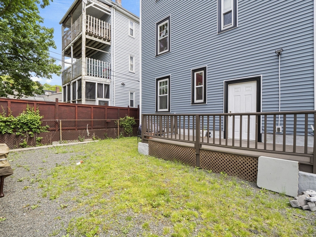 Boston, Massachusetts 02121, United States, 9 Bedrooms Bedrooms, ,3 BathroomsBathrooms,Residential,Active,139321