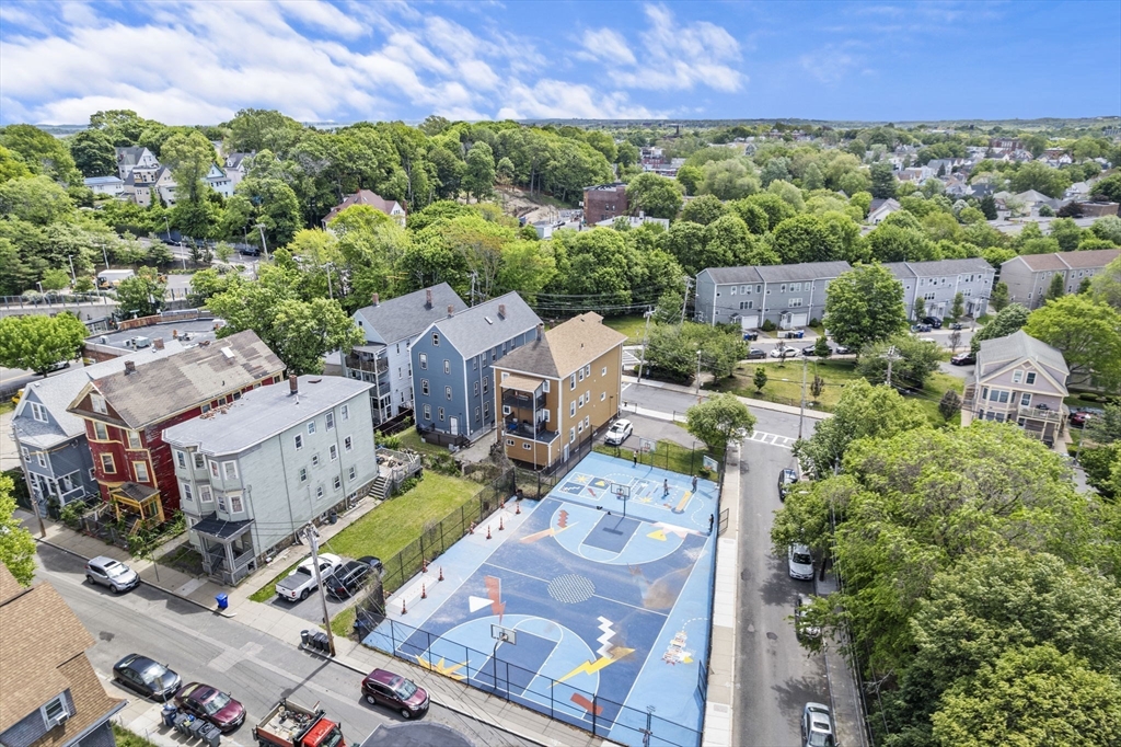 Boston, Massachusetts 02121, United States, 9 Bedrooms Bedrooms, ,3 BathroomsBathrooms,Residential,Active,139321