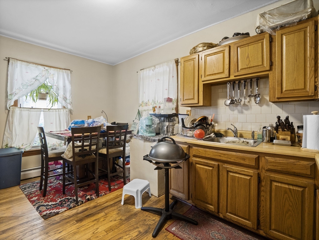 Boston, Massachusetts 02121, United States, 9 Bedrooms Bedrooms, ,3 BathroomsBathrooms,Residential,Active,139321