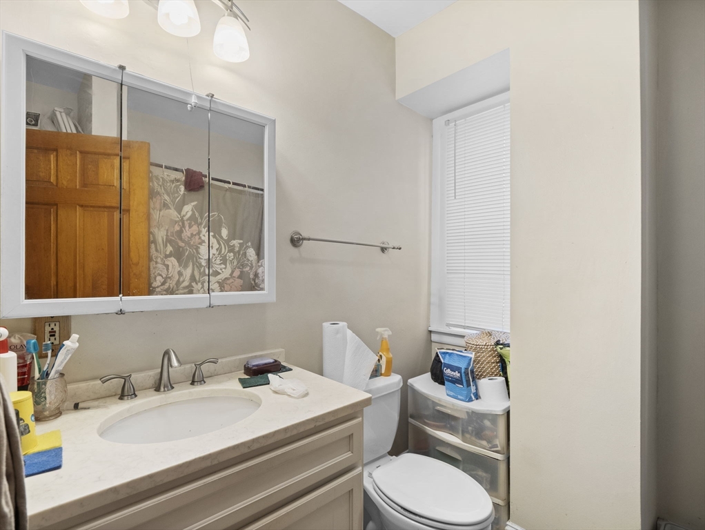 Boston, Massachusetts 02121, United States, 9 Bedrooms Bedrooms, ,3 BathroomsBathrooms,Residential,Active,139321