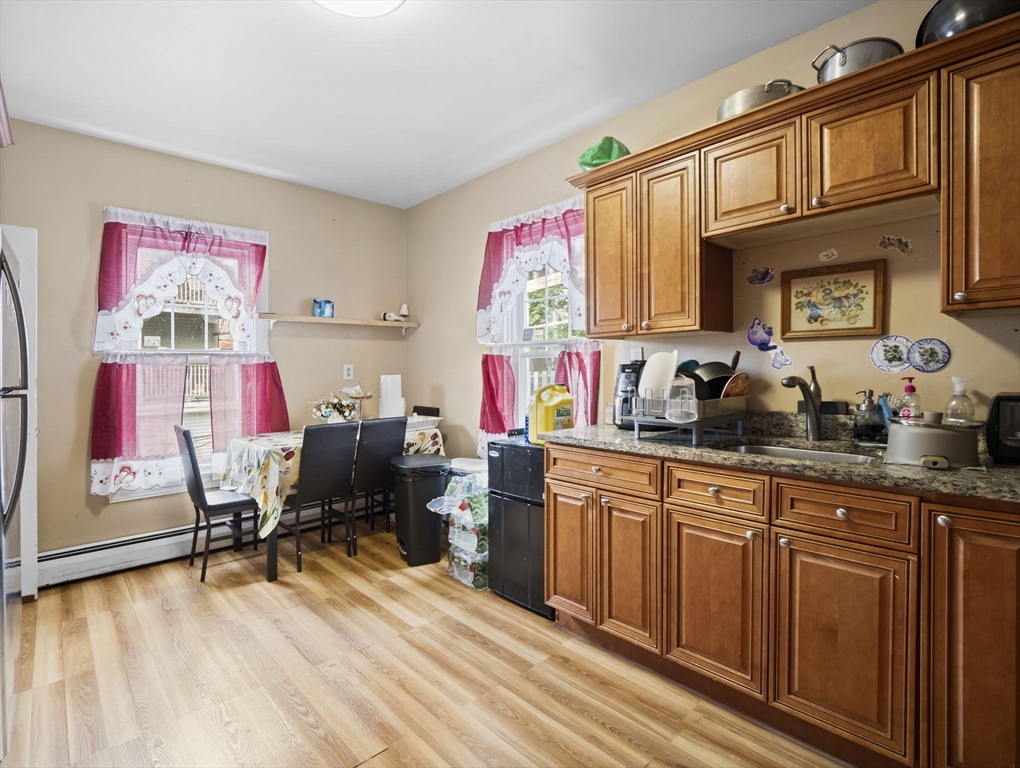 Boston, Massachusetts 02121, United States, 9 Bedrooms Bedrooms, ,3 BathroomsBathrooms,Residential,Active,139321