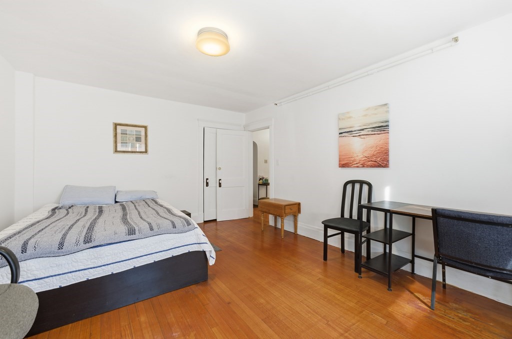 42 West Baltimore 18