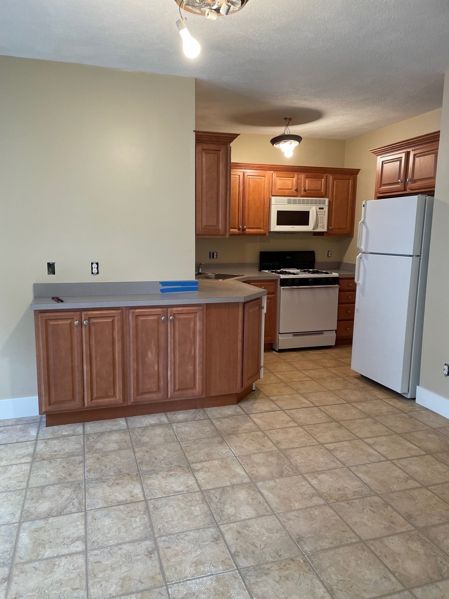 87 Pond St #2, Waltham, MA, 87 Pond St #2, Waltham, MA Photo #2
