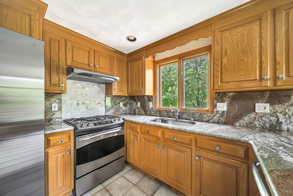 83 Jefferson Rd