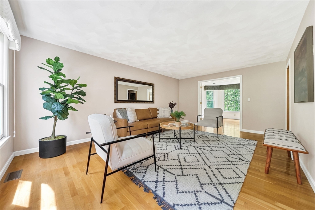 83 Jefferson Rd