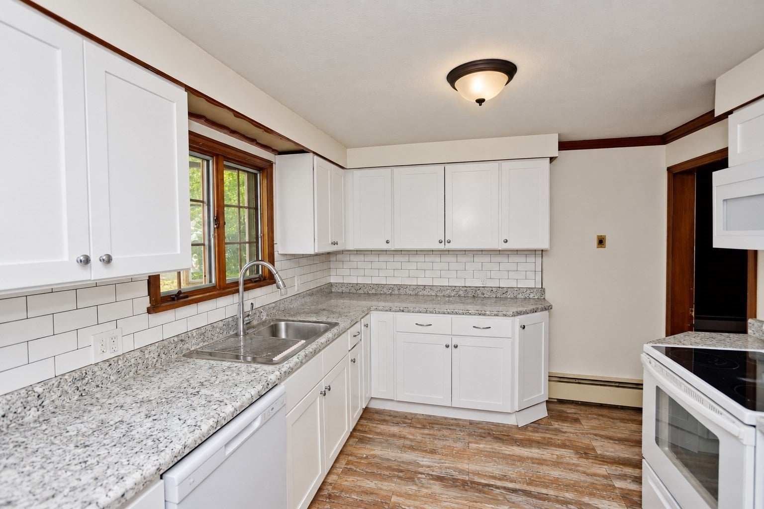 290 Morton St, West Springfield, MA Photo #8