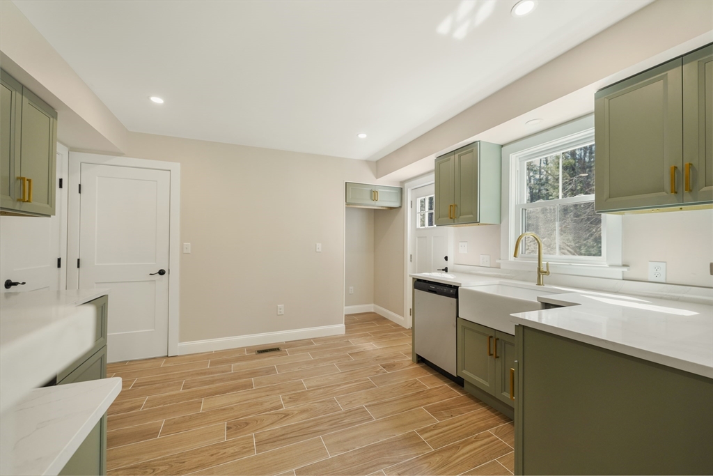613 Delano Rd