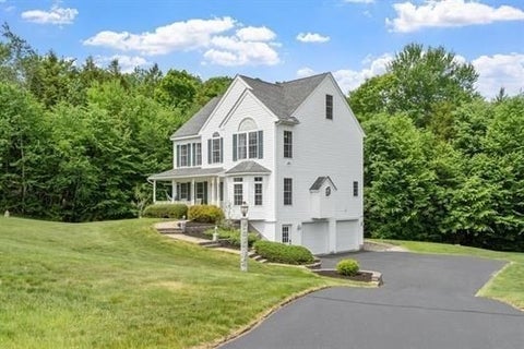 Photo of 8 Jana CIR, Sandown, NH 03873 (MLS # 73535374)