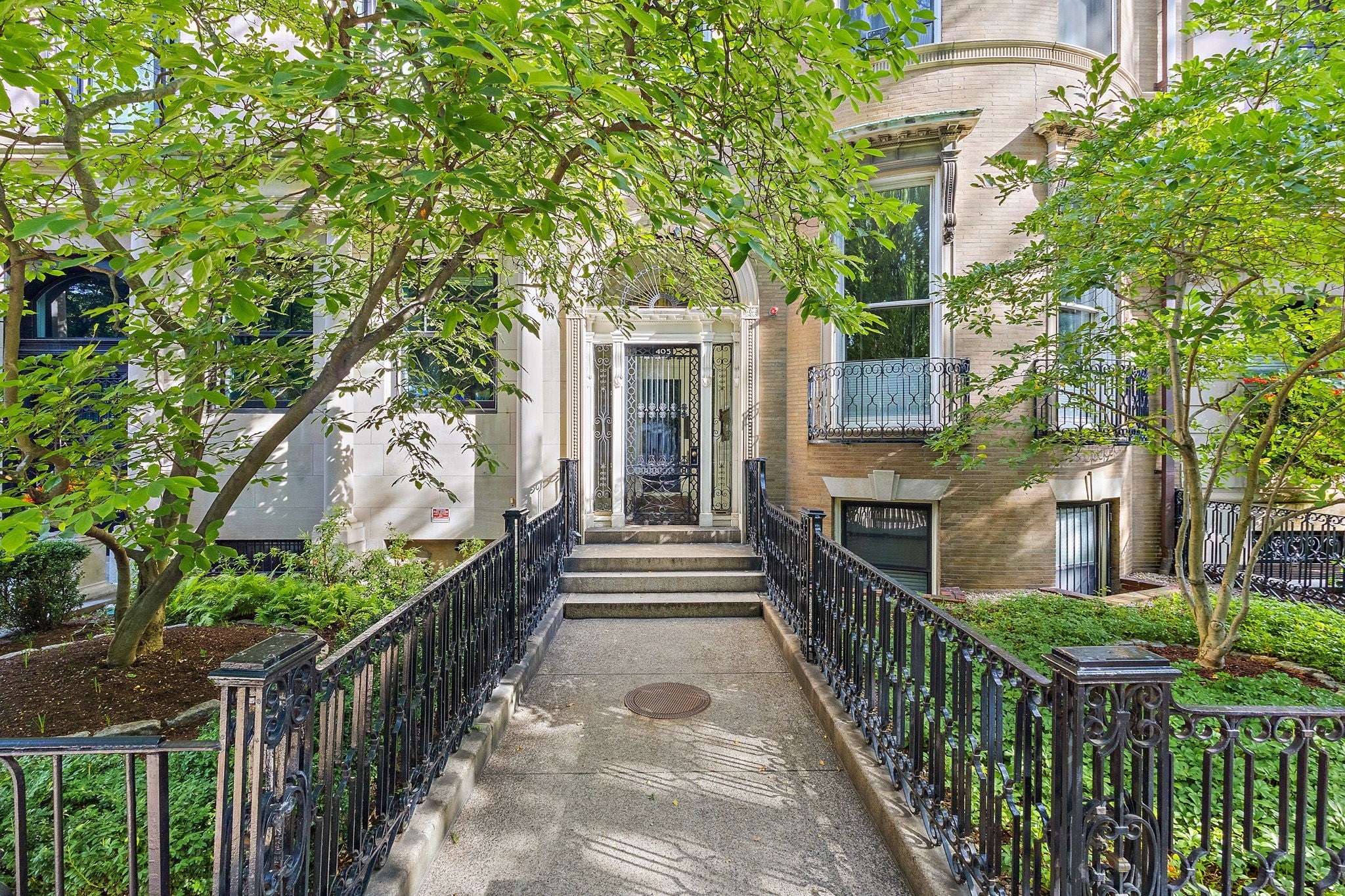 405 Commonwealth Ave