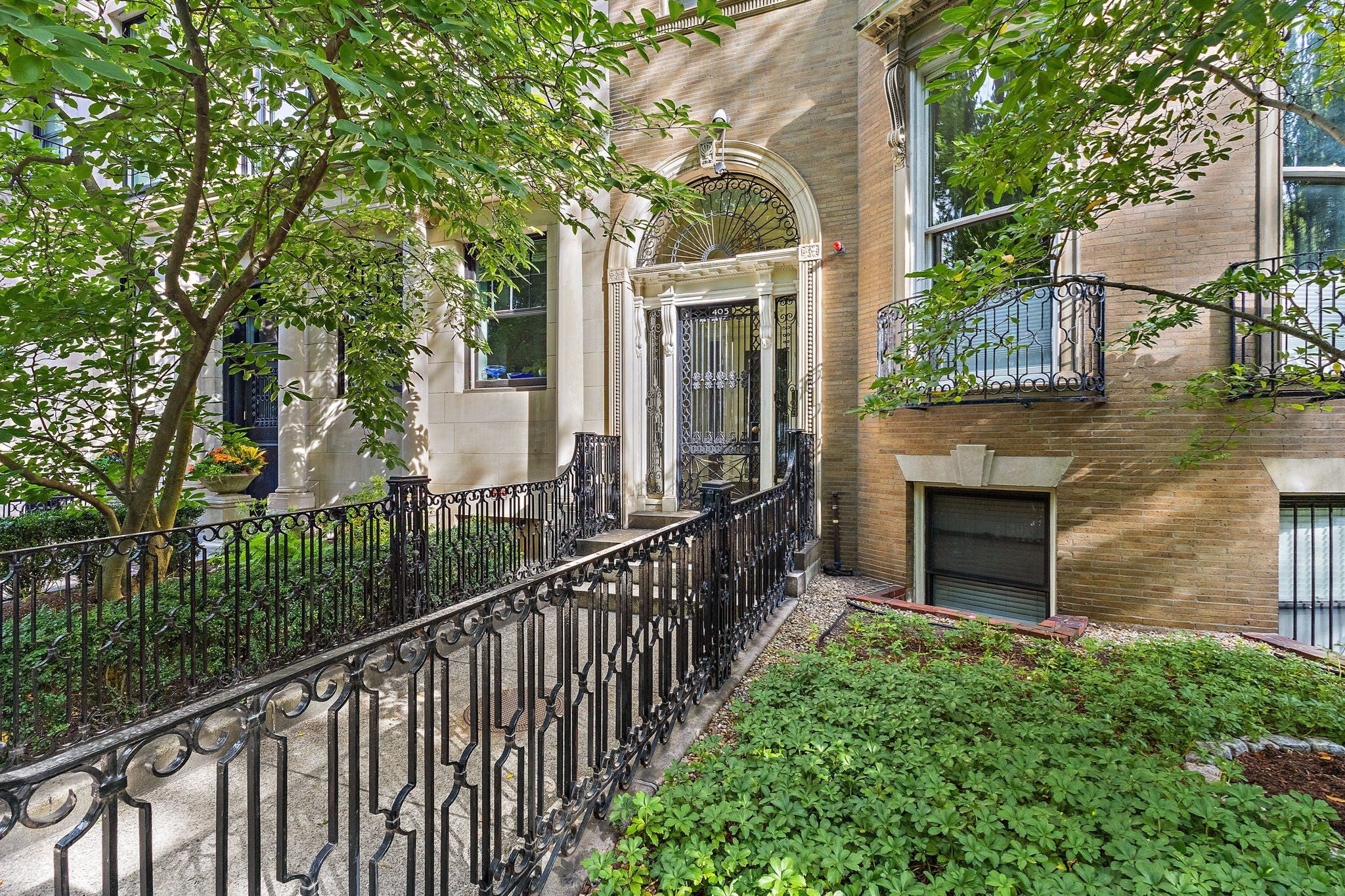 405 Commonwealth Ave 8, Boston MA 02215