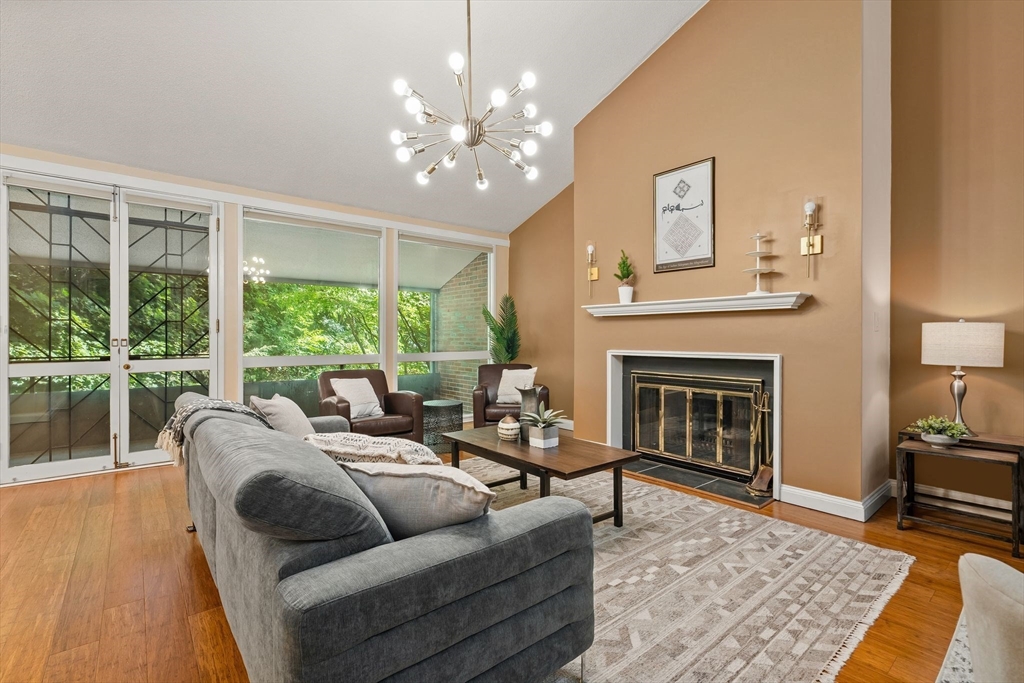 241 Perkins St B102