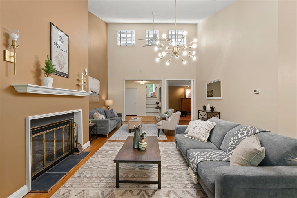 241 Perkins St B102
