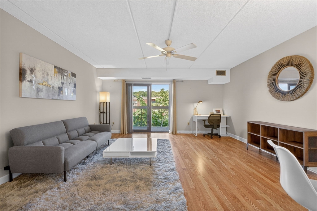 159 Main St 54A