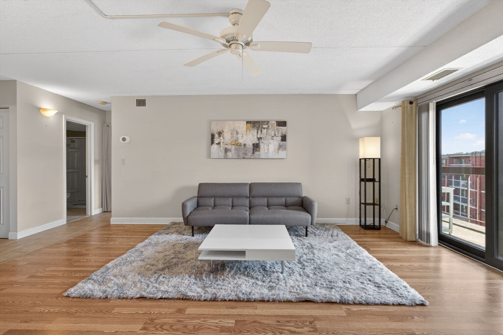 159 Main St 54A