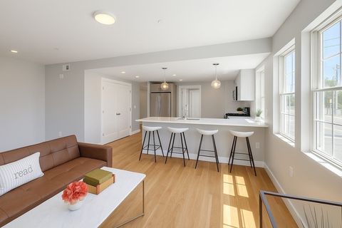 98 Prescott St 1a Boston MA 02128