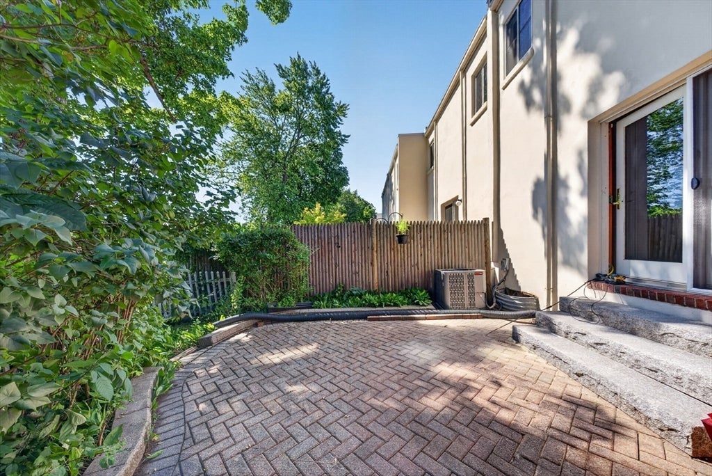 1 Charles St #A, Reading, MA, 1 Charles St #A, Reading, MA Photo #28