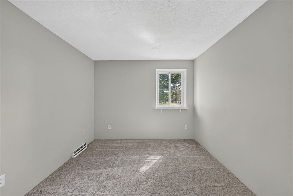 1 Charles St #A, Reading, MA, 1 Charles St #A, Reading, MA Photo #27
