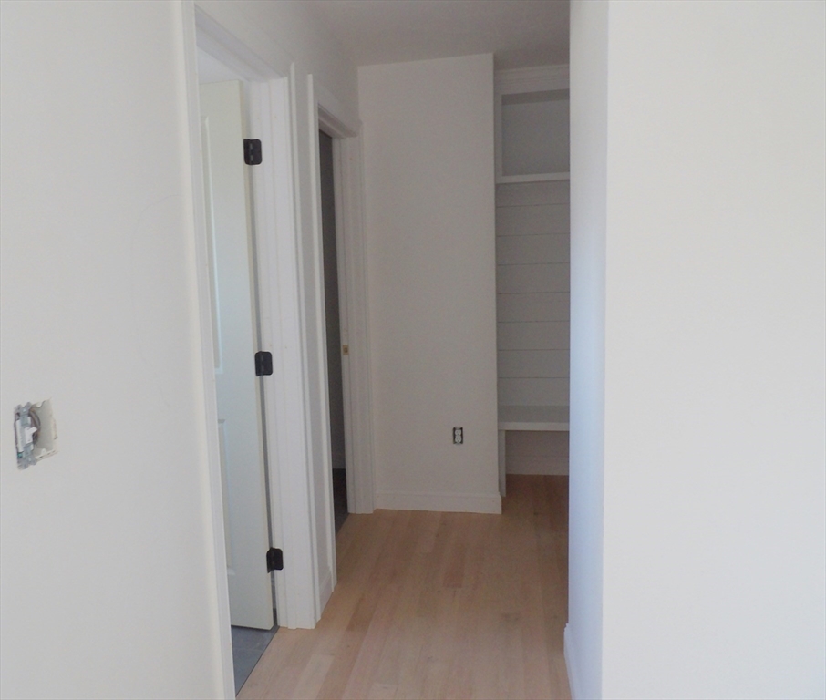 23-A Couch Street RIGHT side