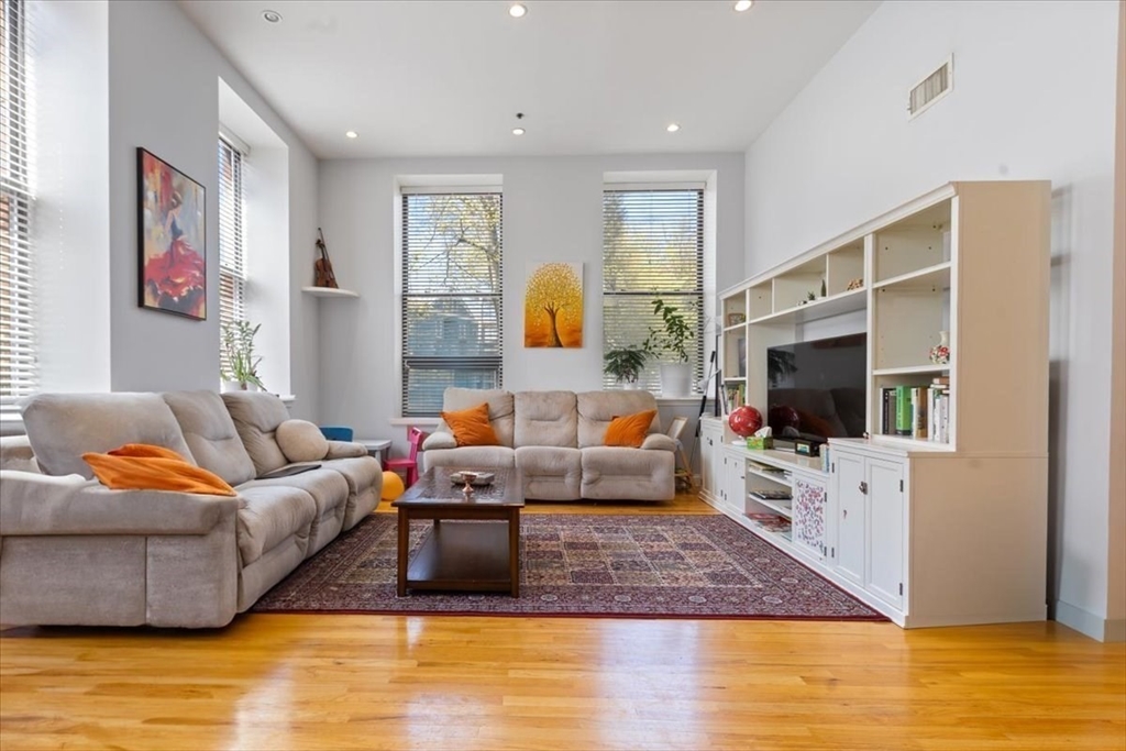 11 Wyman St 2C